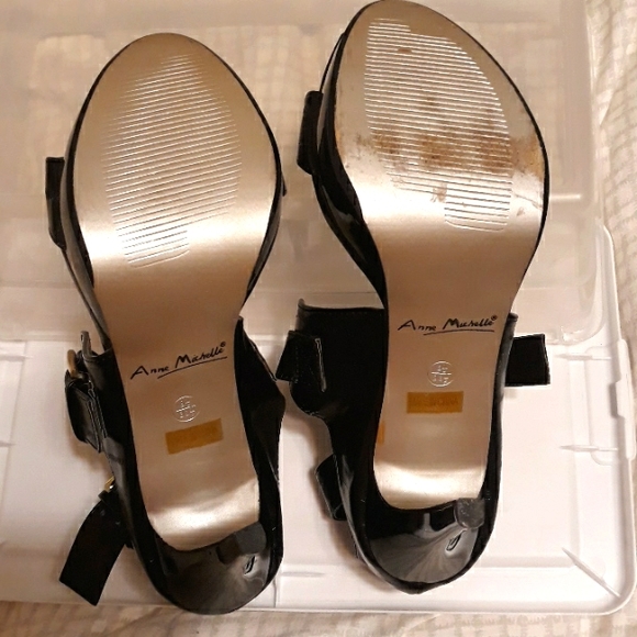 Anne Michelle Black Stilettos w Gold Side Buckle 8 1/2 - Picture 5 of 7